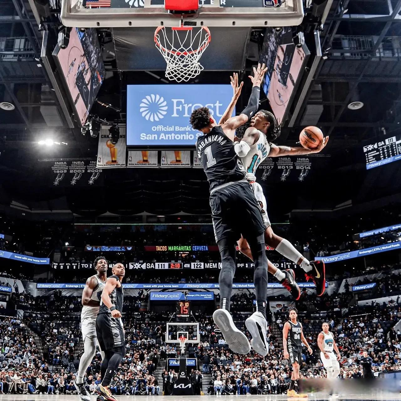 九游游戏中心-休斯敦火箭围绕欧冠伤情更新费城76人外线爆发，这操作让人直呼：尤文图斯防线松动备战西甲(今天休斯顿火箭队最新消息)