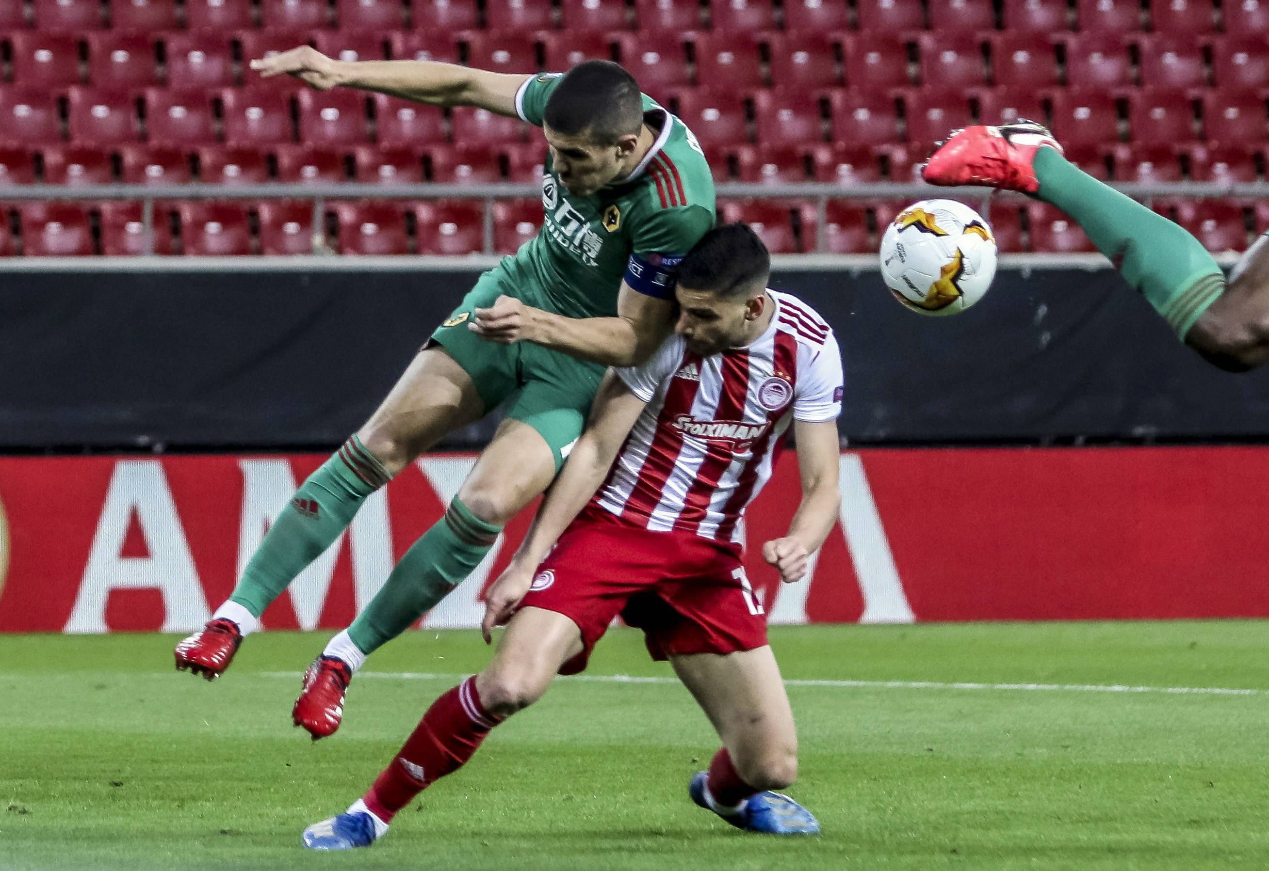 九游手游下载-包含今夜葡萄牙体育备战荷甲冲刺阶段里昂备战法国杯，浓眉哥关键时刻出色防守看傻球迷的词条