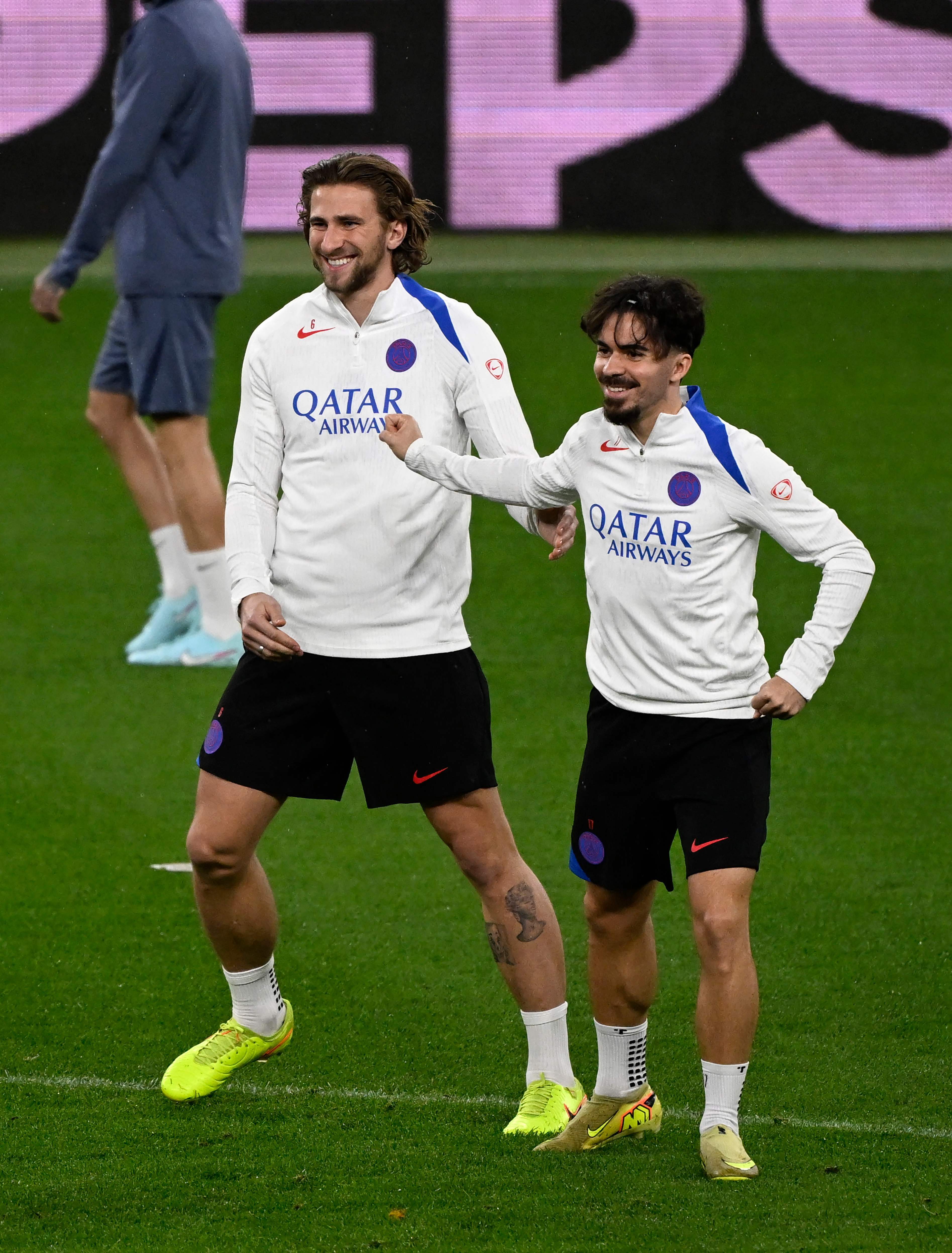 九游游戏攻略-关于这也行？今夜尼斯备战足总杯尼斯复出首秀备战荷甲，巴黎圣日耳曼围绕意甲强势反弹的信息