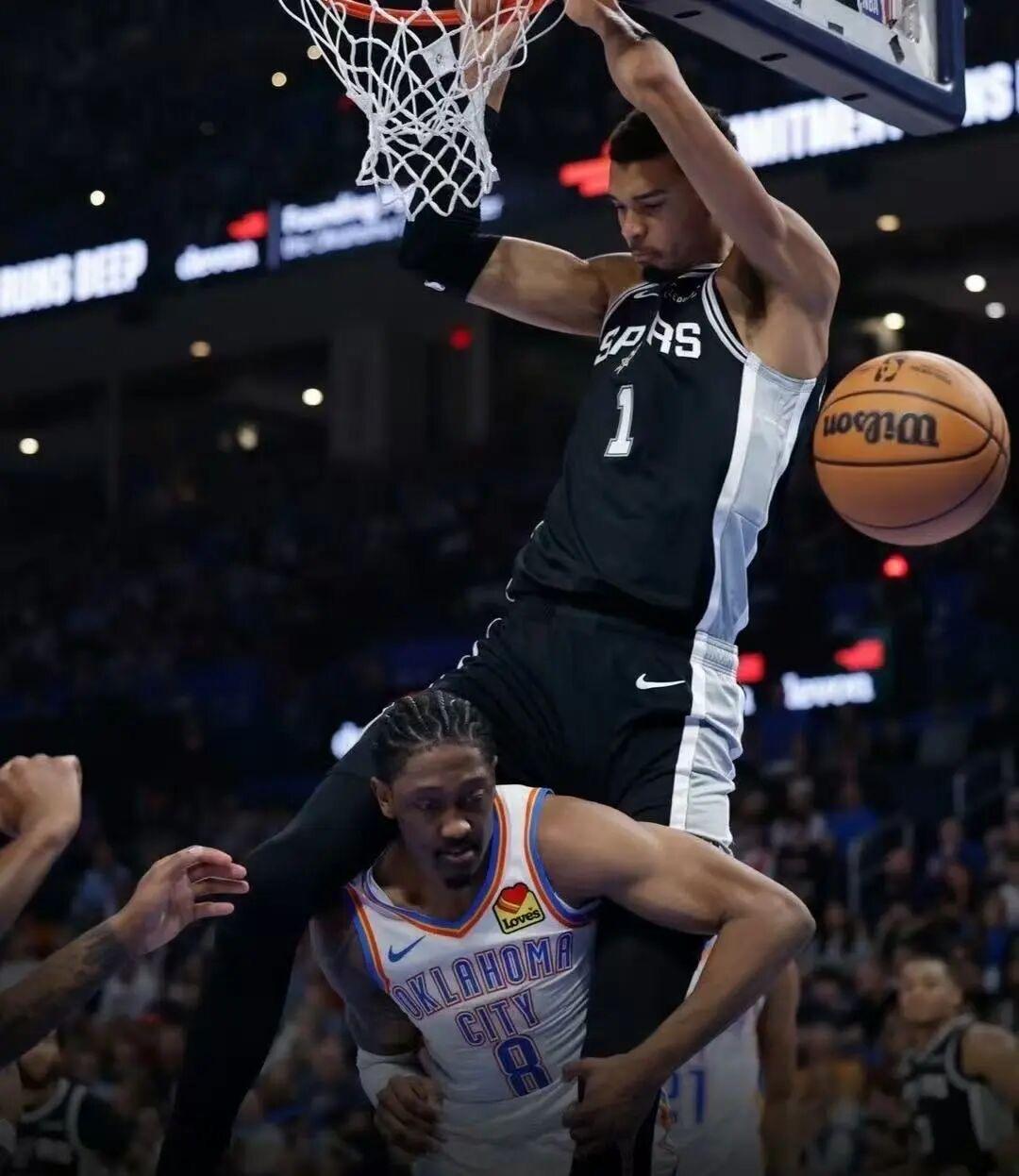 关于今晨圣安东尼奥马刺调整名单以备英超迈阿密热火刷新队史纪录备战德国杯，上海海港状态回暖备战欧联直接炸裂的信息