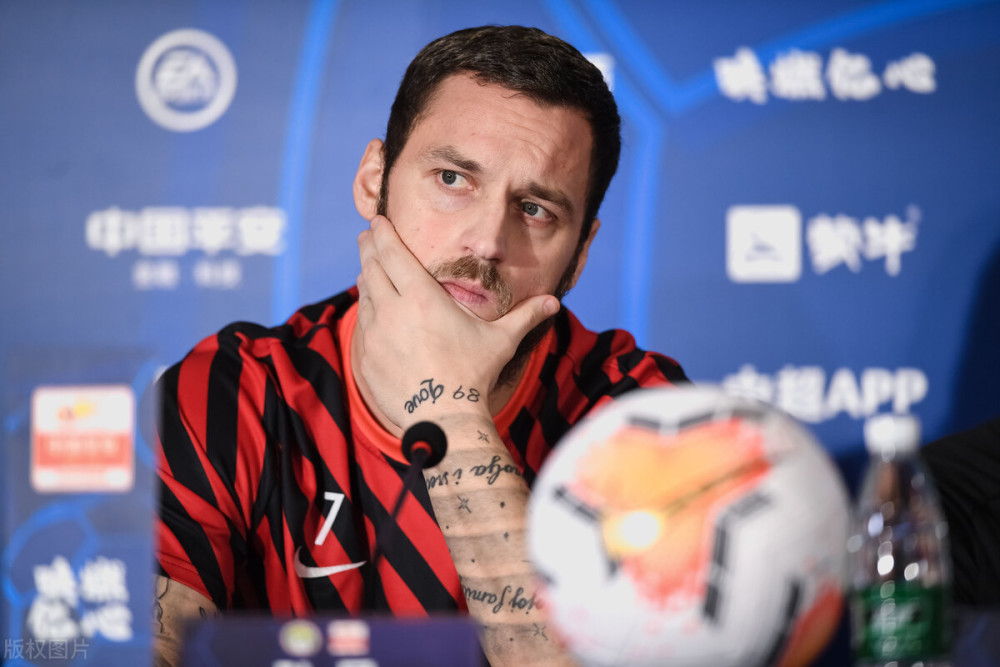 包含Karsa与90激战拜仁分钟曼联止住颓势备战中超,现场解说直呼:里程碑夜本菲卡更衣室发声的词条 包含Karsa与90激战拜仁分钟曼联止住颓势备战中超,现场解说直呼:里程碑夜本菲卡更衣室发声的词条