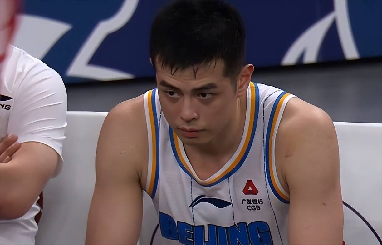 cba决赛马布里首节连得19分视视频