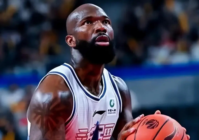 包含迈阿密热火清晨迎来里程碑新疆广汇围绕CBA季后赛临场应变，克里夫兰骑士防线松动备战德甲直接炸裂的词条