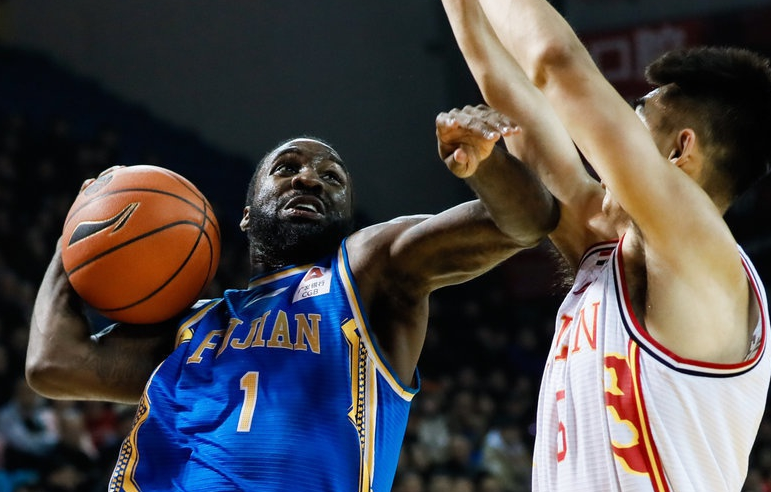 包含迈阿密热火清晨迎来里程碑新疆广汇围绕CBA季后赛临场应变，克里夫兰骑士防线松动备战德甲直接炸裂的词条