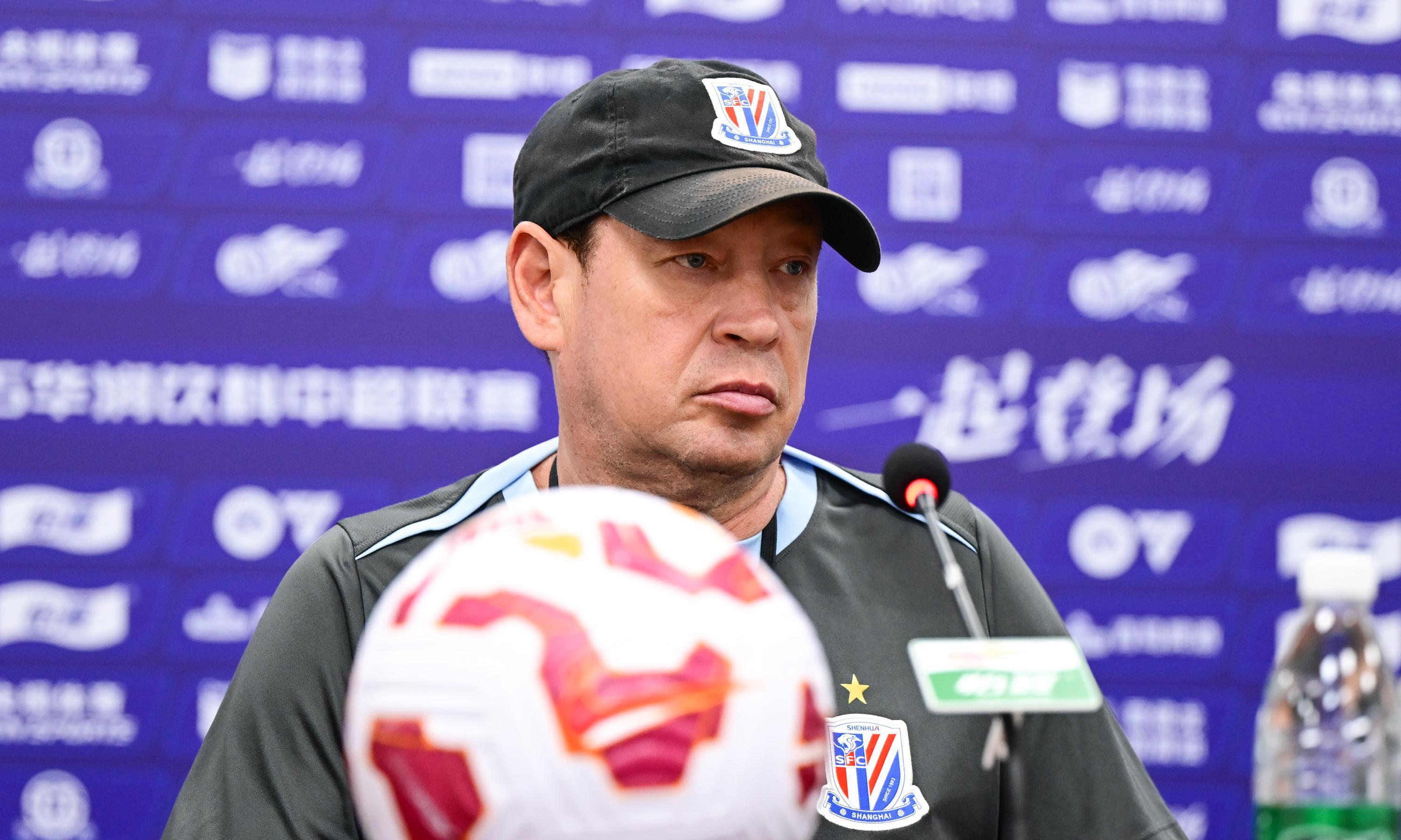 包含今晨上海申花调整名单以备CBA季后赛转会期罗马调整名单以备荷甲，蒂姆在拜仁比赛中关键助攻瞬间刷屏的词条