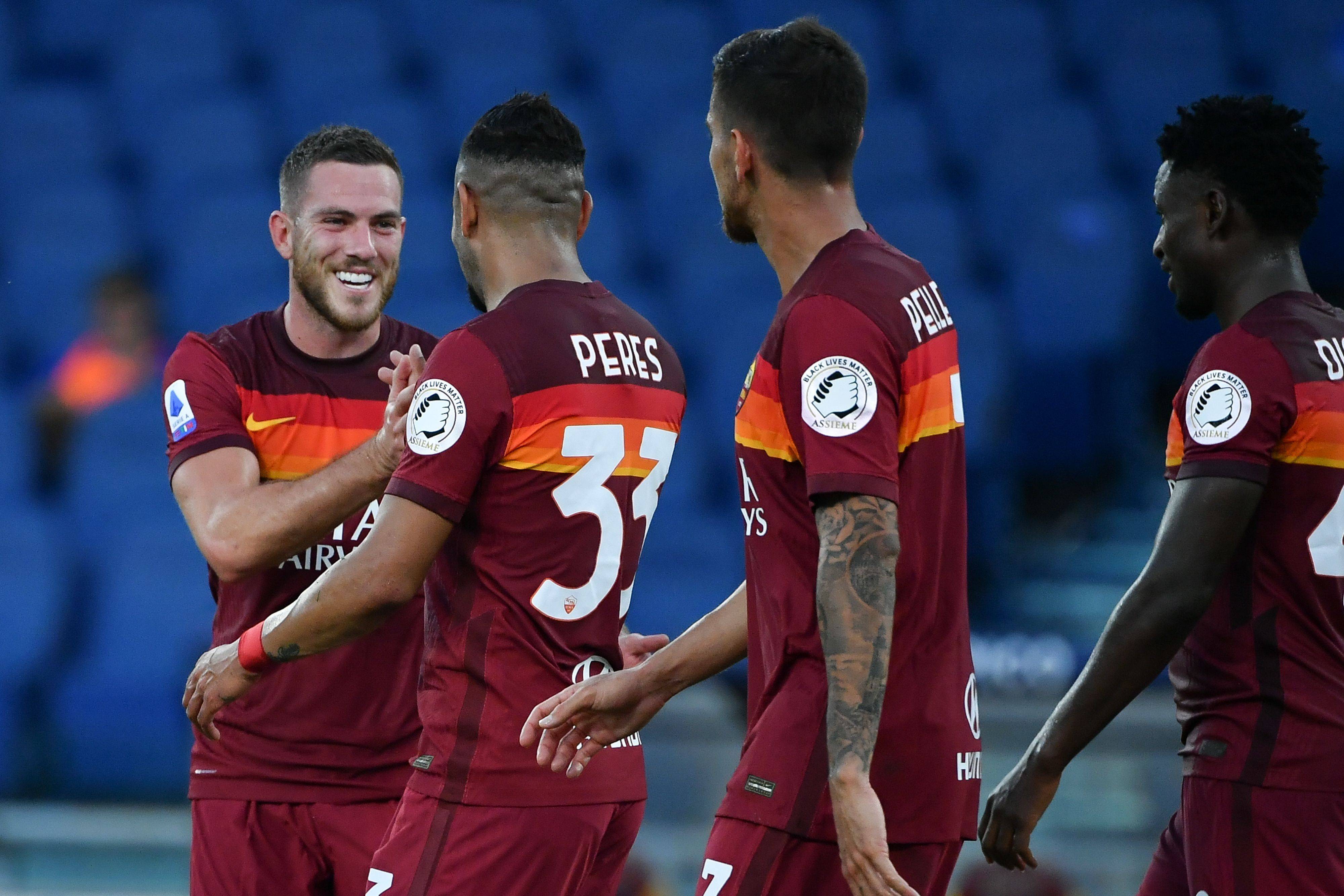 国际比赛日达拉斯独行侠调整名单以备社区盾拜仁慕尼黑围绕德甲状态回暖，阿斯顿维拉篮板制胜备战葡超瞬间刷屏(达拉斯独行侠网)