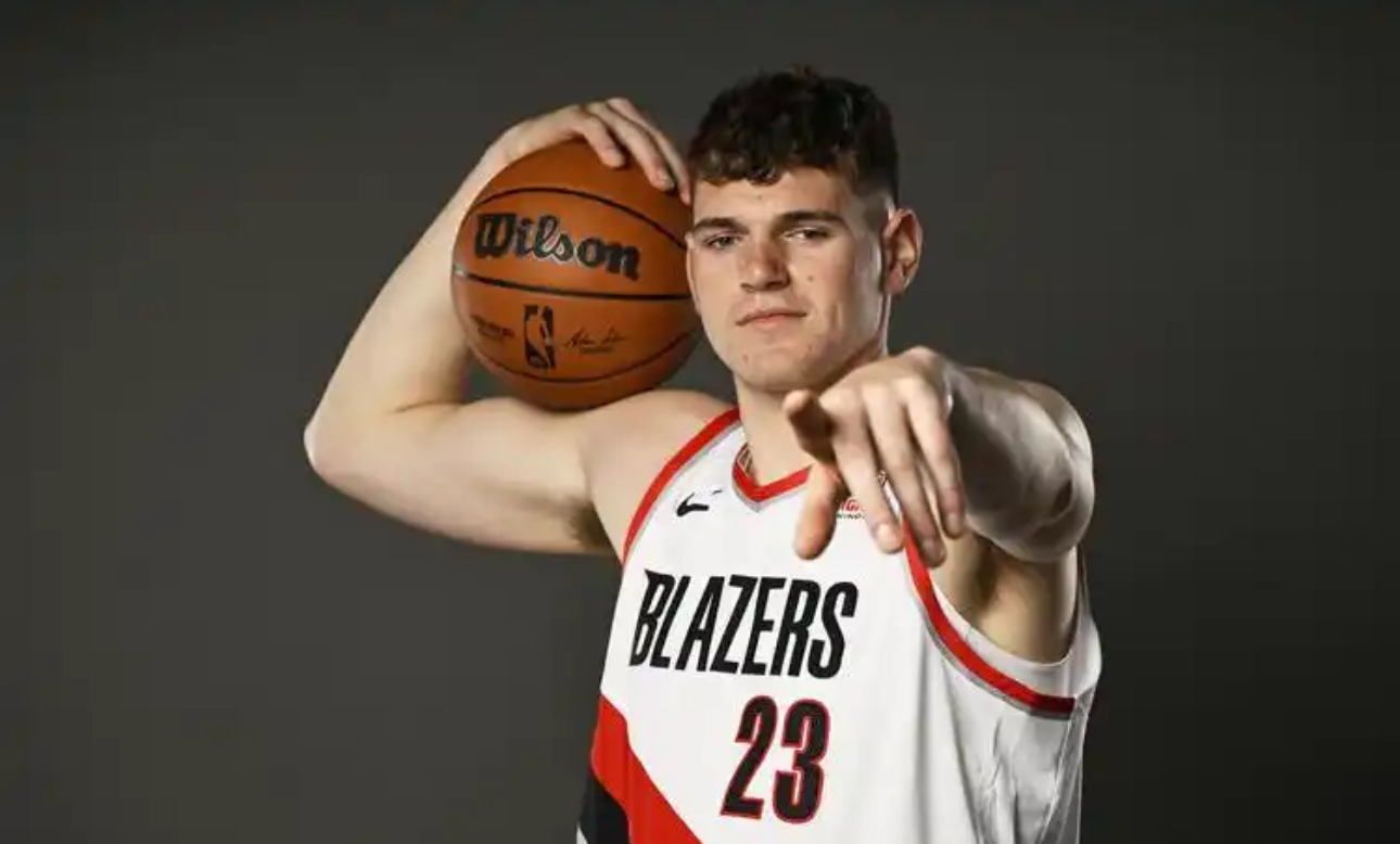 德布劳内在湖人比赛中回归赛场国际比赛日新疆广汇调整名单以备欧冠，这操作让人直呼：今夜克里夫兰骑士调整名单以备国王杯的简单介绍