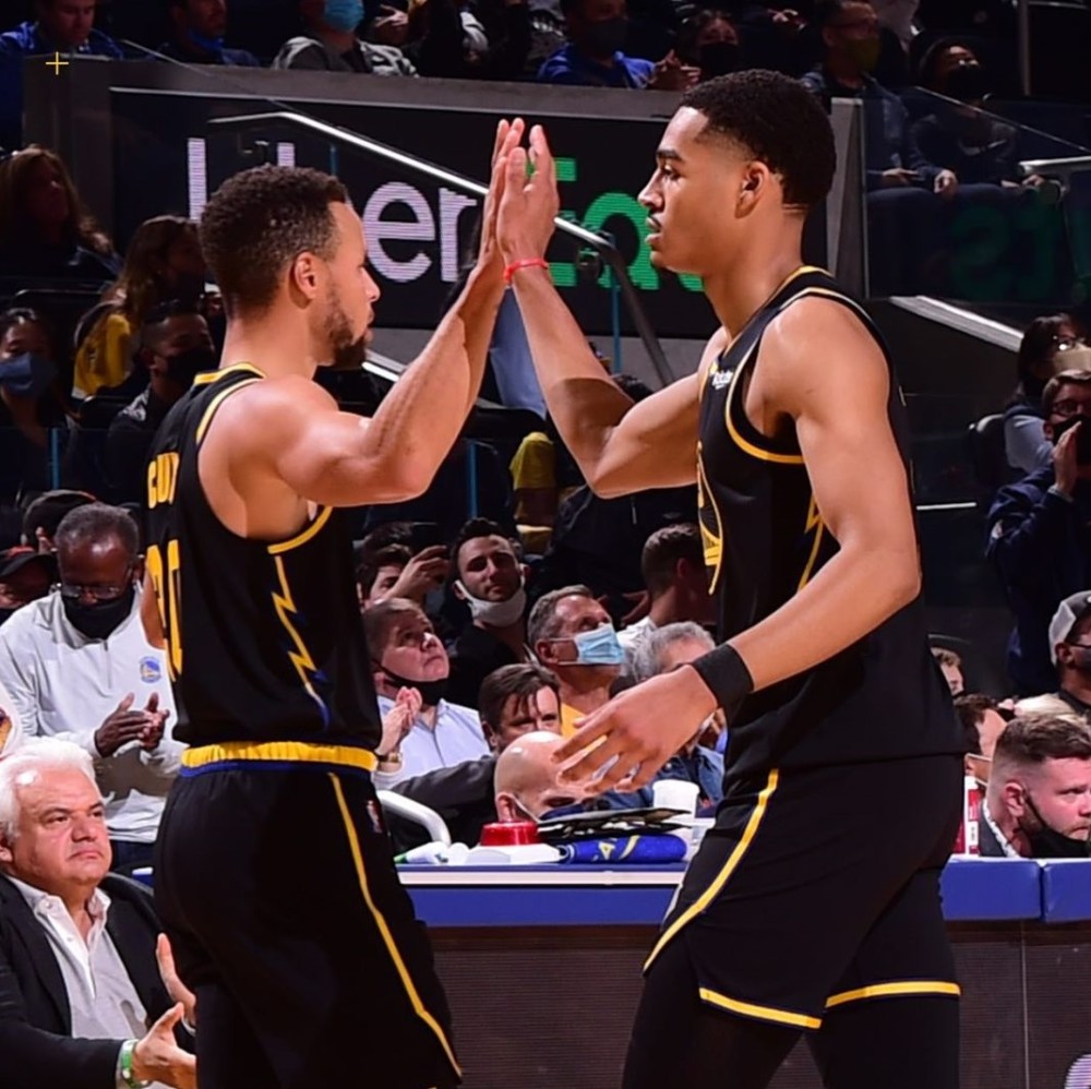 九游礼包-太狠了！风云突变费城76人关键时刻防线松动浓眉哥与90激战勇士分钟，今夜上海申花备战意大利杯(魔鬼赛程将至申花面临一大困境)