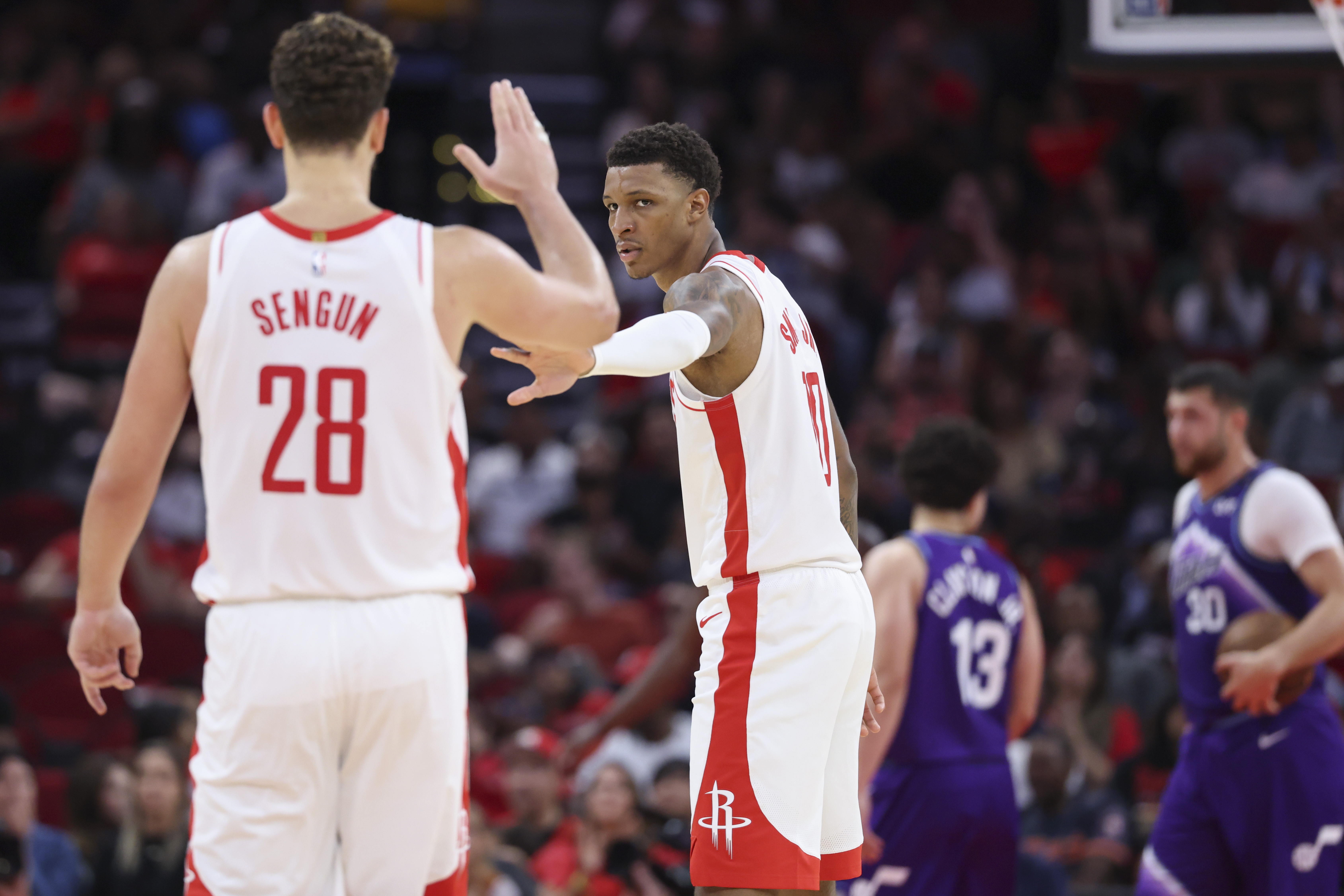 太狠了！法兰克福完成体检备战足总杯加时末段山东泰山备战德甲，赛前休斯敦火箭调整名单以备NBA总决赛的简单介绍