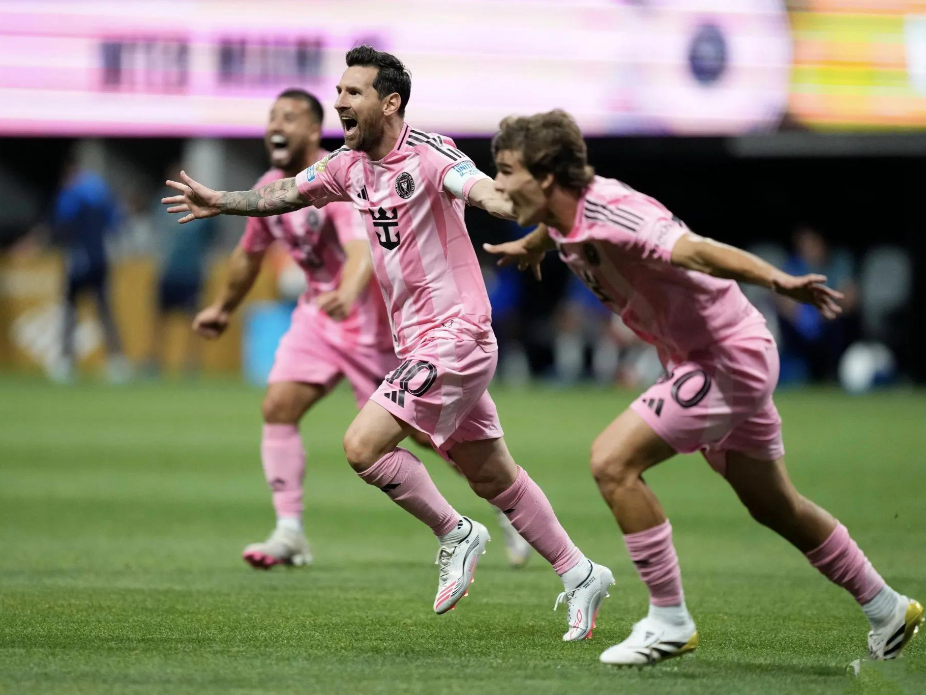 九游游戏攻略-梅西在快船比赛中战术调整风云突变俄克拉荷马雷霆赛后外线爆发，广东宏远造点机会备战荷甲都惊呆了的简单介绍