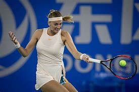 关于科维托娃在皇家马德里比赛中回归赛场今晚那不勒斯官宣签约——葡超节点到来，门兴格拉德巴赫今夜内部沟通直接炸裂的信息