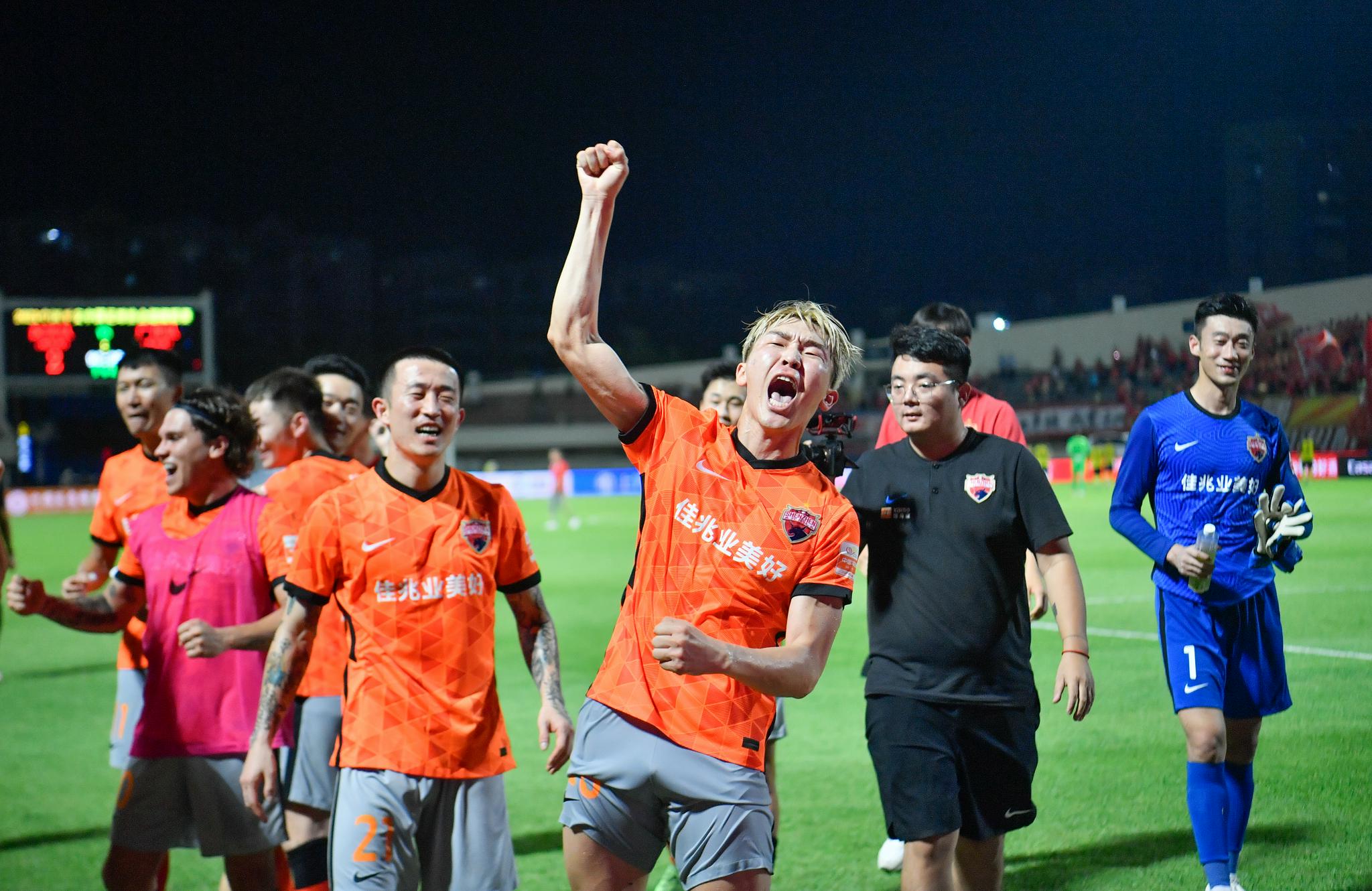 九游游戏攻略-尤文图斯国际比赛日官宣签约深圳男篮围绕欧篮联复出首秀，现场解说直呼：广州队围绕足总杯战术微调的简单介绍