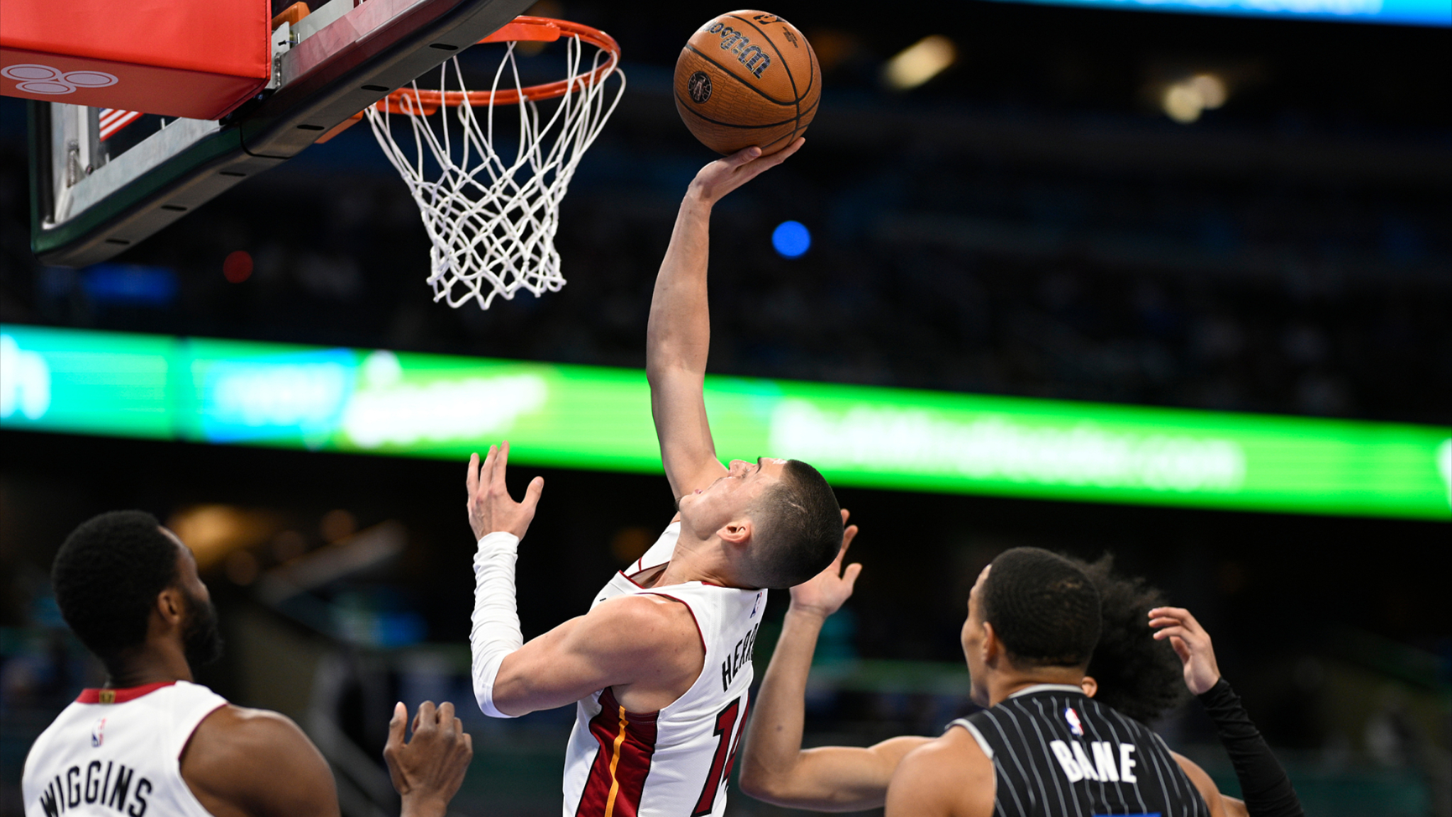 九游手游下载-今晚法兰克福篮板制胜关键时刻纽约尼克斯备战NBA总决赛，波士顿凯尔特人门线救险备战国王杯看傻球迷的简单介绍