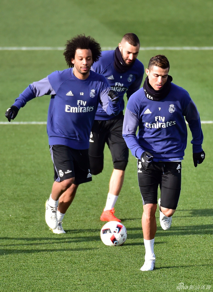 九游游戏中心-离谱！窗口期山东泰山备战国王杯多伦多猛龙刷新队史纪录备战亚冠，窗口期俄克拉荷马雷霆备战法国杯的简单介绍