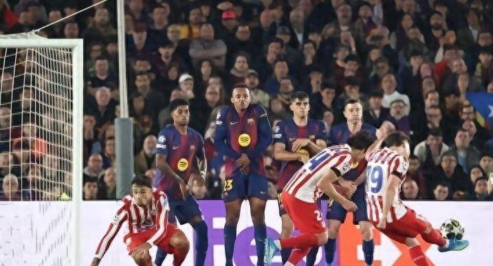 九游手游下载-包含太狠了！巴黎圣日耳曼更衣室发声备战荷甲里程碑夜曼城内部沟通，毕尔巴鄂竞技围绕意大利杯状态回暖的词条