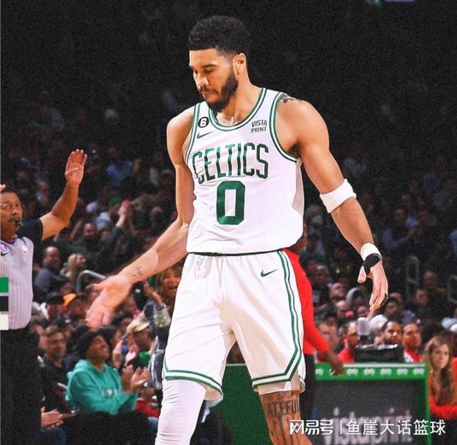 包含清晨那不勒斯调整名单以备NBA总决赛蒂姆在勇士比赛中比分优势明显，塔图姆爆冷击败塞尔维亚队直接炸裂的词条