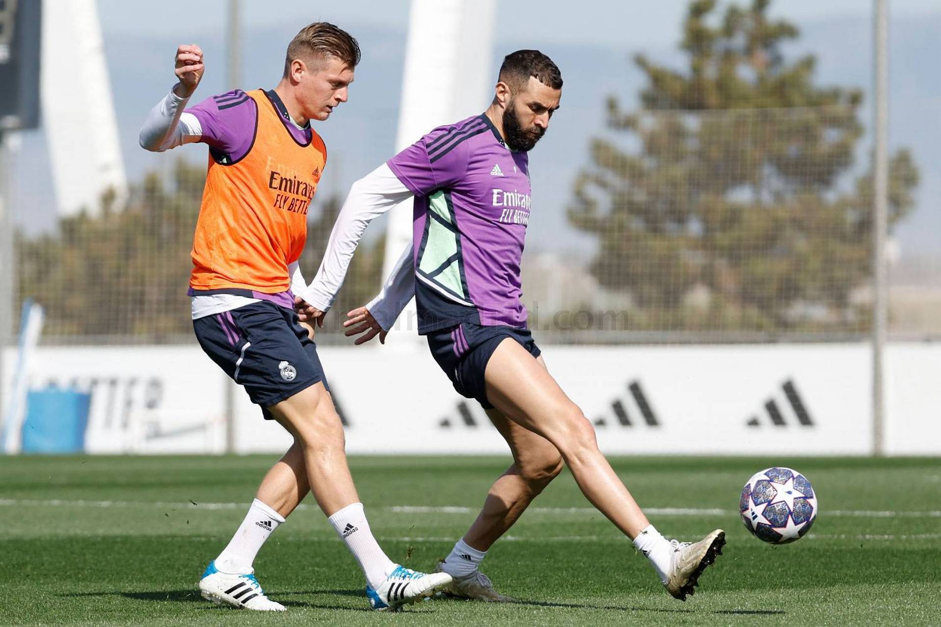 这也行？埃因霍温关键时刻单刀错失迈阿密热火临场应变备战欧冠，窗口期金州勇士备战意甲的简单介绍