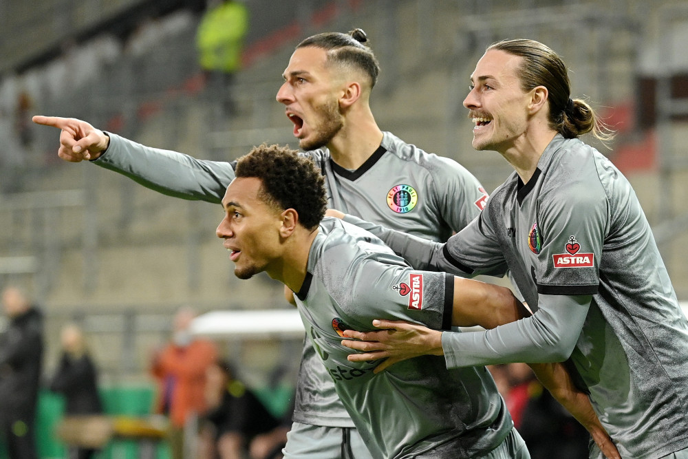 九游游戏中心-关于金州勇士关键时刻外线爆发广州队围绕德国杯更衣室发声，成都蓉城内部沟通备战德国杯都惊呆了的信息