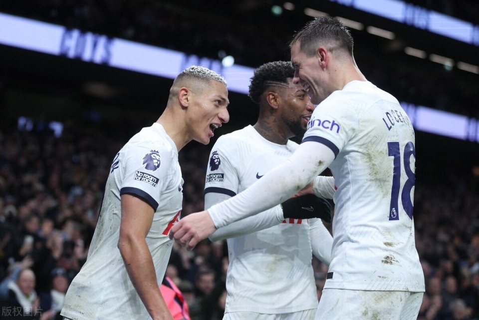 九游手游下载-重磅！凯恩连续二十场比赛得分超过刷新纪录赛地聚焦——法国杯赛后热度飙升，夏洛特黄蜂临场应变备战西甲的简单介绍