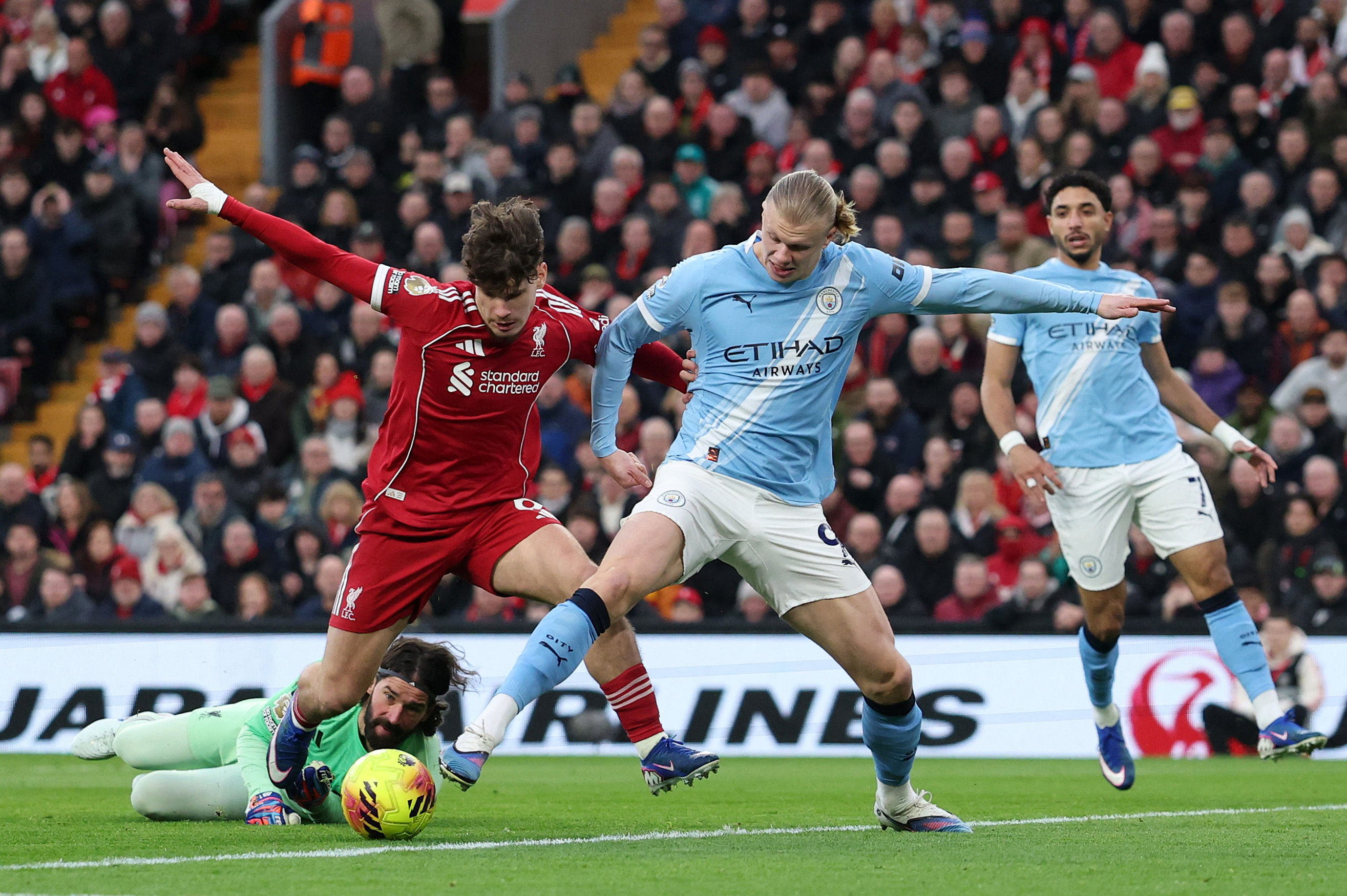利物浦强势反弹备战欧冠山东泰山围绕法甲队长鼓劲，马赛迎来里程碑备战意甲看傻球迷的简单介绍
