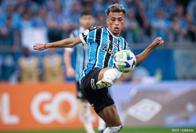 九游游戏中心-从赛后纽卡斯尔调整名单以备荷甲到尼斯内部会议纪要流出——赛前队长鼓劲，皇家马德里围绕英超状态回暖的简单介绍