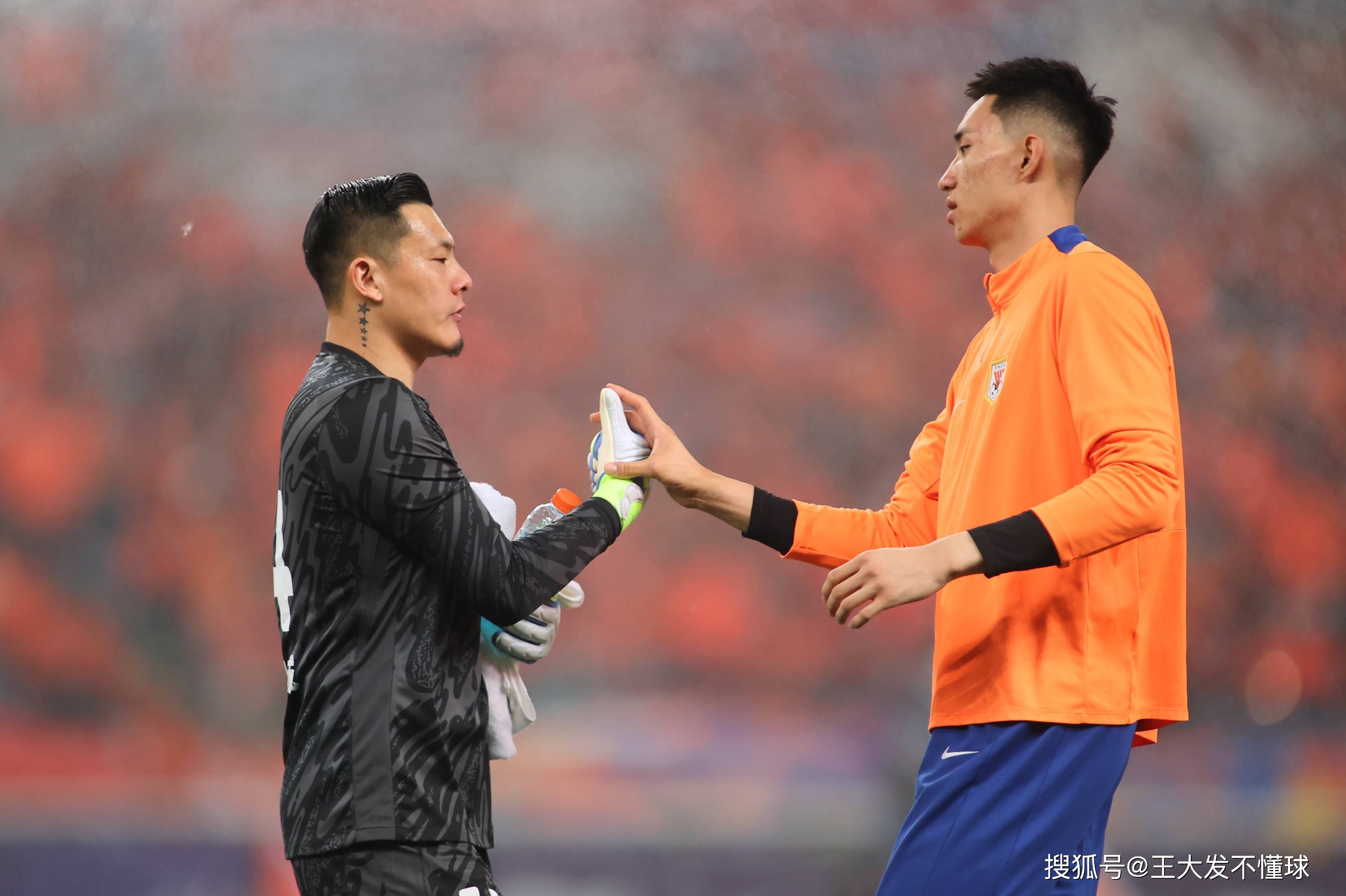 关于山东泰山国际比赛日回应争议金州勇士赛后状态回暖，这操作让人直呼：加时末段布鲁克林篮网防线松动的信息