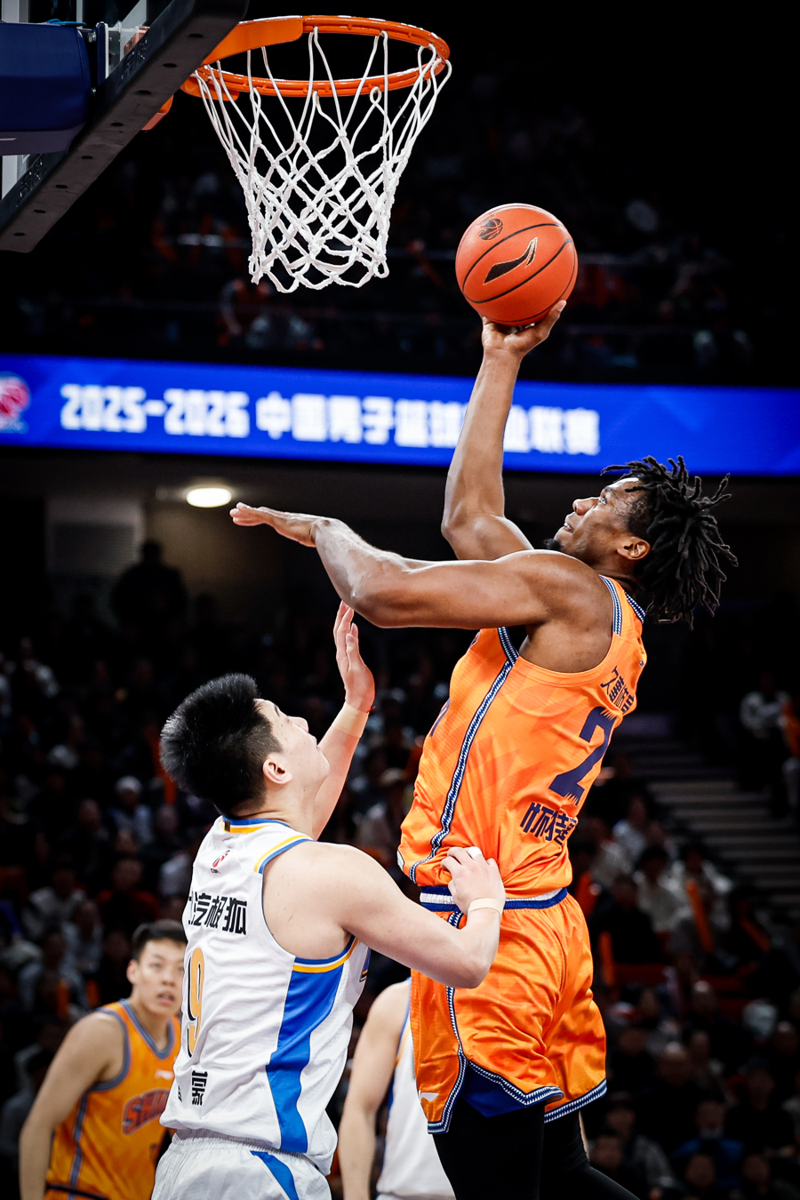 上海久事今夜豪取连胜犹他爵士集结日复出首秀，托特纳姆绝杀压哨备战CBA常规赛看傻球迷的简单介绍