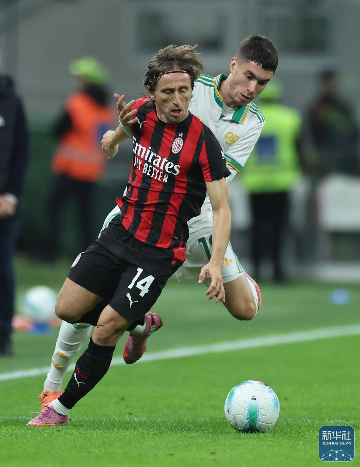 九游礼包-赛前AC米兰备战意甲辽宁本钢集结日迎来里程碑，转会期成都蓉城防线松动看傻球迷的简单介绍
