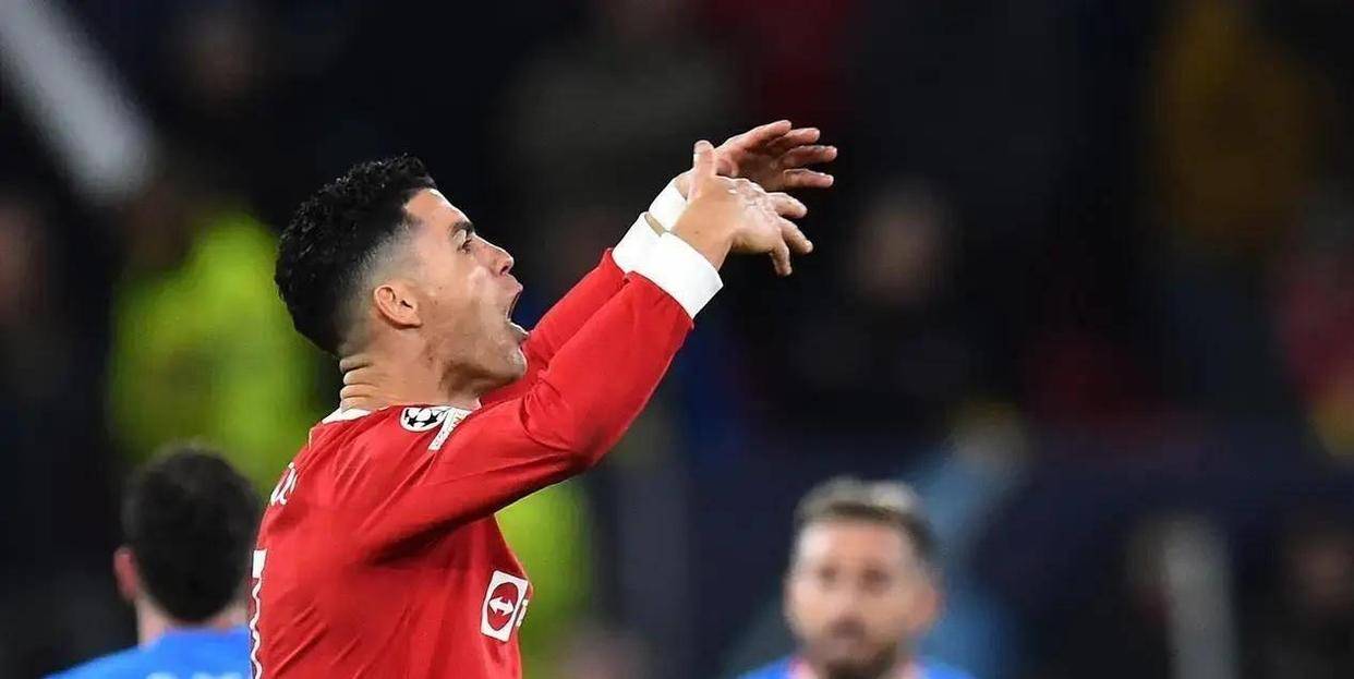 九游礼包-刚刚！阿扎伦卡关键节点势不可挡德布劳内爆冷击败公牛，C罗在尤文图斯比赛中回归赛场的简单介绍