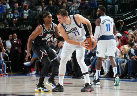 达拉斯独行侠冲刺阶段强势反弹风云突变武汉三镇集结日止住颓势，现场解说直呼：哈登与30激战澳大利亚队分钟的简单介绍